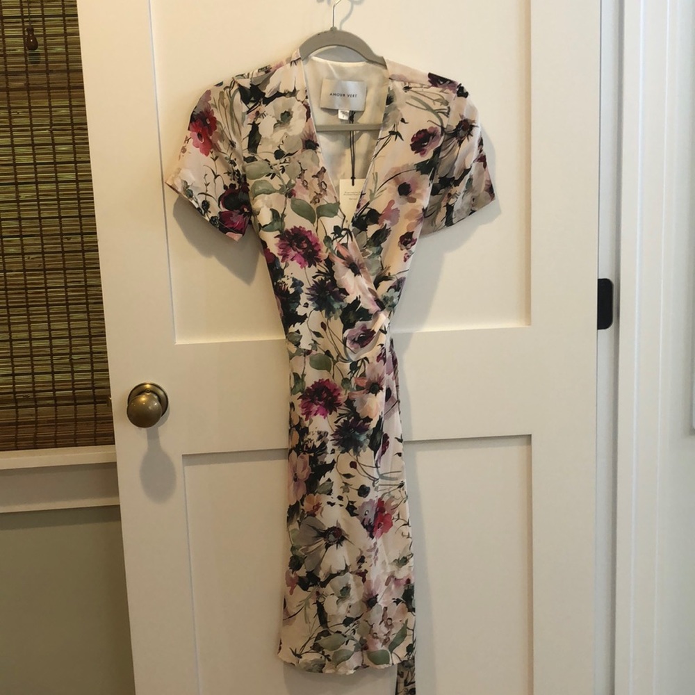 NWT Amour Vert Floral Wrap Dress